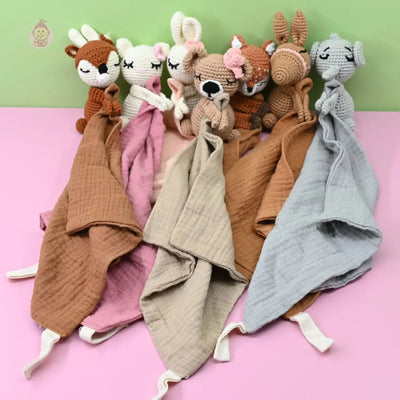 Peluche câline avec mini serviette